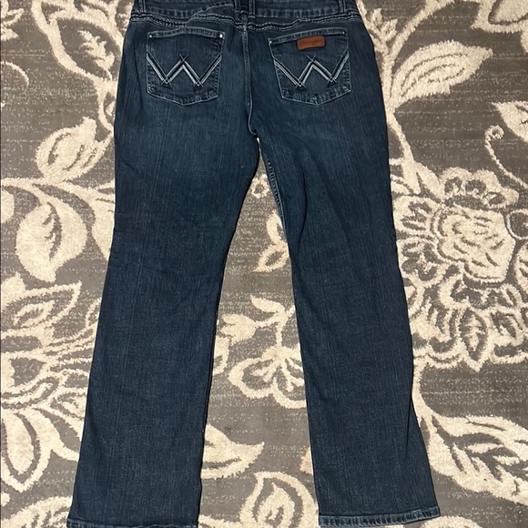 Wrangler Blue Boot Cut Jeans Classic Style size 19x34 - Picture 4 of 5